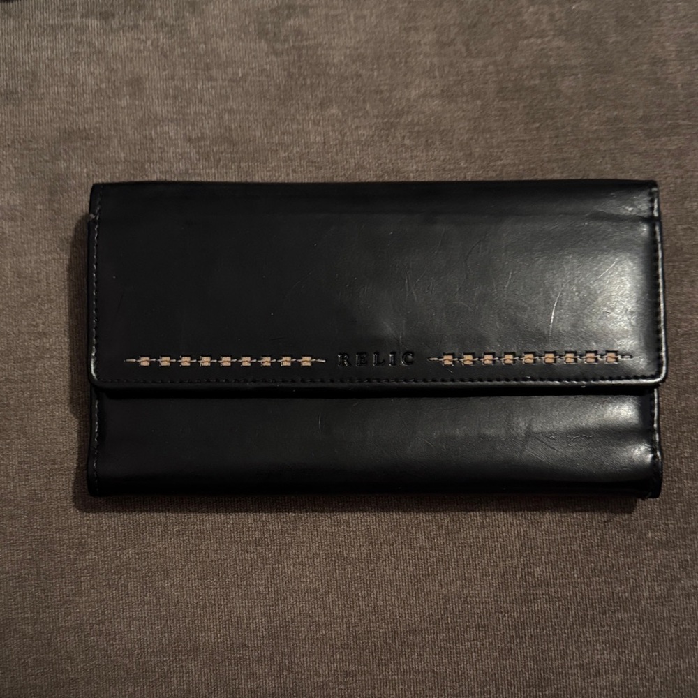 Relic Black Leather Clutch Wallet